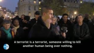 Обними меня, я не террорист — трогательная акция мусульманина в Париже