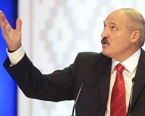 Лукашенко каже, що в Мінську можна було з’їхати з глузду Лукашенко каже, що в Мінську можна було з’їхати з глузду