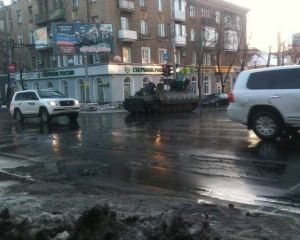ОБСЄ звітує: бойовики перекидають техніку на Донбас ОБСЄ звітує: бойовики перекидають техніку на Донбас