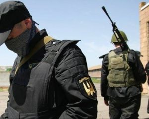 Комбат “Донбасу” просить Червоний Хрест вивезти 7 вбитих та 11 поранених бійців АТО Комбат “Донбасу” просить Червоний Хрест вивезти 7 вбитих та 11 поранених бійців АТО