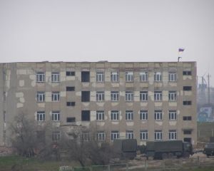 Міноборони в Криму помітило потік техніки через Керченську переправу (відео)