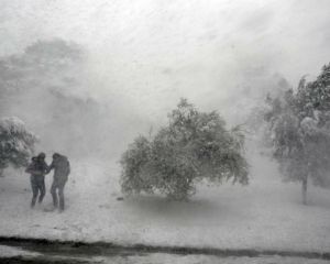 Негода суне на Україну: у Криму шторм, на Закарпатті – лавини