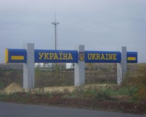 Украинско-российская граница переведена в режим усиленного контроля Украинско-российская граница переведена в режим усиленного контроля