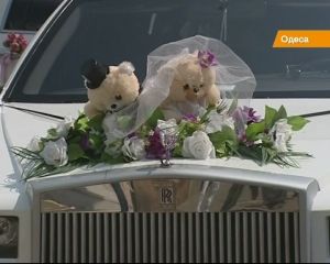 Здирництво у РАГСах. Як побратися молодятам за 85 копійок (відео) Здирництво у РАГСах. Як побратися молодятам за 85 копійок (відео)