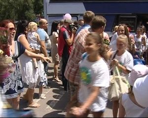 Українські танцівниці, що постраждали від опіків в Болгарії, повернулися додому (відео) Українські танцівниці, що постраждали від опіків в Болгарії, повернулися додому (відео)