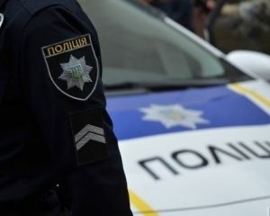 У Києві машина збила дівчину-копа