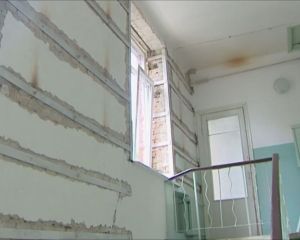 Грибок, іржаві ліжка: умови у дитячому інфекційному відділенні у Рівному (ВІДЕО) Грибок, іржаві ліжка: умови у дитячому інфекційному відділенні у Рівному (ВІДЕО)