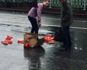У Москві пробка через фалоси на дорозі (ФОТО, ВІДЕО)