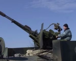 На всіх напрямках: бойовики порушують “великоднє перемир’я” На всіх напрямках: бойовики порушують “великоднє перемир’я”