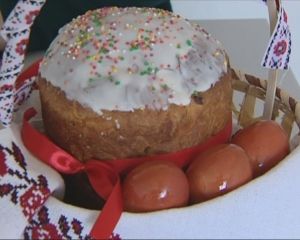 Сколько стоит пасхальная корзина в разных регионах Украины (ВИДЕО)