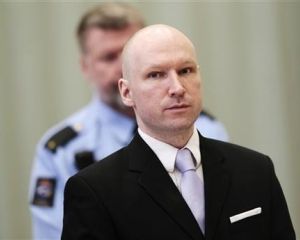 Брейвіку пом’якшать умови утримання у в’язниці і заплатять $41 тис. Брейвіку пом’якшать умови утримання у в’язниці і заплатять $41 тис.
