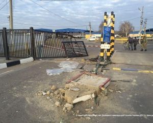 Пьяный водитель разгромил КПП на Одесщине (ФОТО, ВИДЕО)