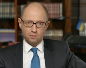 Яценюк може заборонити авіаперельоти в Єгипет Яценюк може заборонити авіаперельоти в Єгипет