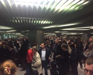 Давка и очереди в московских аэропортах Давка и очереди в московских аэропортах