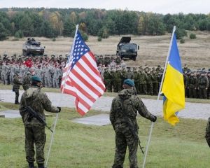 Посол сказал, когда Украина получит военную помощь от США Посол сказал, когда Украина получит военную помощь от США