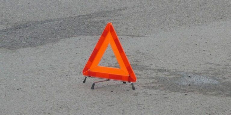 Автобус з українцями влетів у вантажівку в Росії