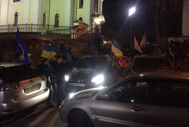 Дело Насирова: активисты собрались под зданием суда
