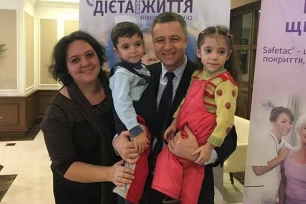 У Кривому Розі батьки спалили в тазу і втопили прийомну дочку У Кривому Розі батьки спалили в тазу і втопили прийомну дочку