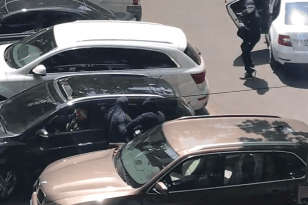 Разбойное ограбление в Одессе. Бандиты и пострадавший скрылись Пограбування
