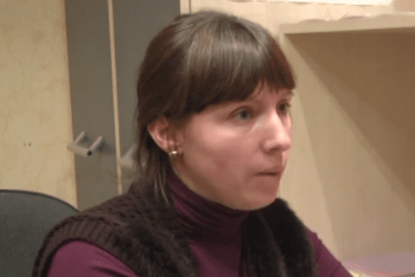 Матери-одиночке отрезало пальцы на работе — ее уволили без компенсации Матери-одиночке отрезало пальцы на работе — ее уволили без компенсации