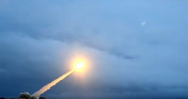 Хваленая ракета Путина пролетела 5 миль и упала — разведка США Хваленая ракета Путина пролетела 5 миль и упала — разведка США