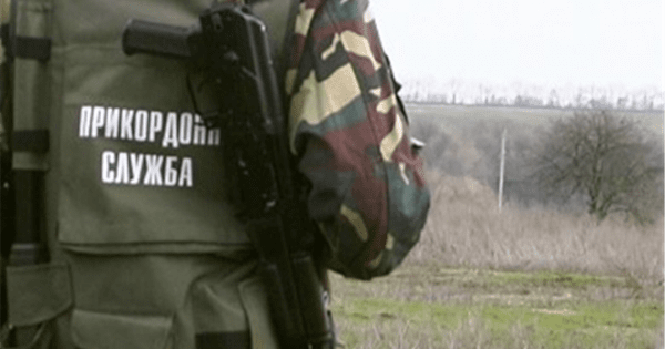 На админгранице с Крымом ограничили пропуск граждан России На админгранице с Крымом ограничили пропуск граждан России