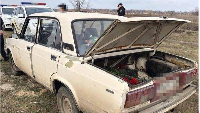 На одеському кладовищі вандали влаштували стрілянину по могилам одеса