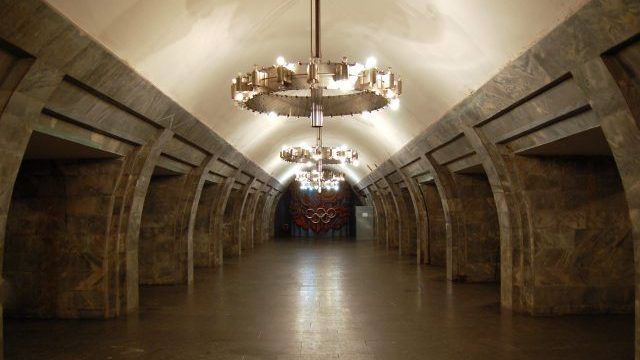 Метро Олимпийская открыли после проверки олимпийская заминирована