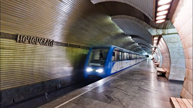 Рух на станції метро Печерська відновлено печерская