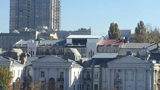 У будинку Ахматової в Києві знайшли незаконну надбудову новости киева