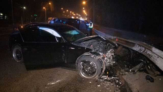 Под Киевом столкнулись шесть авто: двое водителей сбежали ДТП под киевом