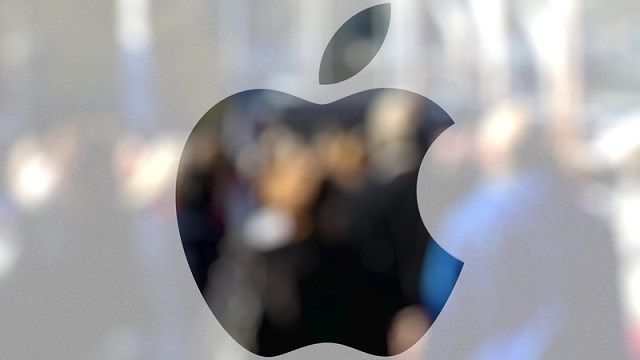 Крым — не Россия: реакция Apple на скандал Крым — не Россия: реакция Apple на скандал