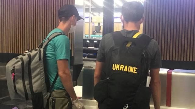 Понад 100 українців вилетіли спецрейсом з Туреччини