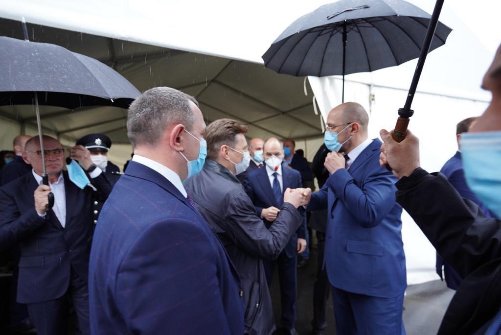 Шмыгаль и Степанов посетили завод-фракционатор Biopharma во время поездки в Белую Церковь Фото 1 Шмигаль та Степанов відвідали завод-фракціонатор Biopharma під час поїздки у Білу Церкву Фото 1