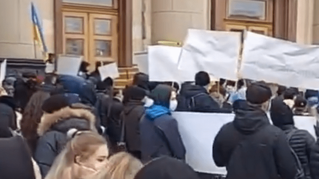 Протест у Харкові: ресторатори виступають проти карантину протест харків