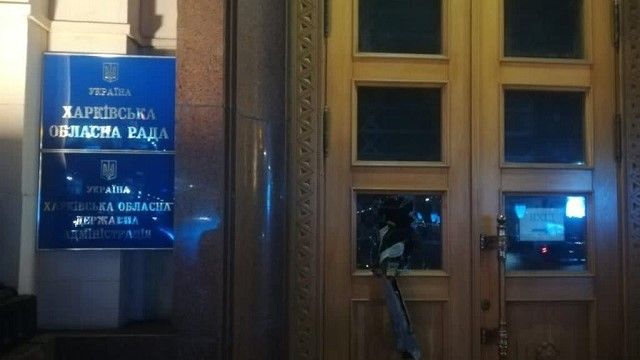 У Харкові зняли хулігана, який із криками Аллах Акбар розбив двері ОДА