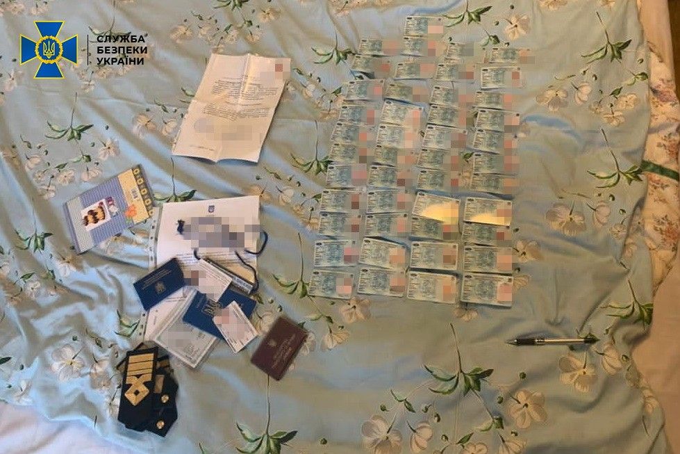Отримували мільйон щомісяця: у Держслужбі морського транспорту системно вимагали хабарі