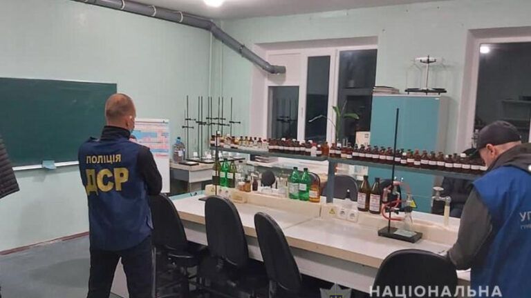 Щомісяця заробляли 1 млн грн: в Запорізькому медичному коледжі викрили нарколабораторію
