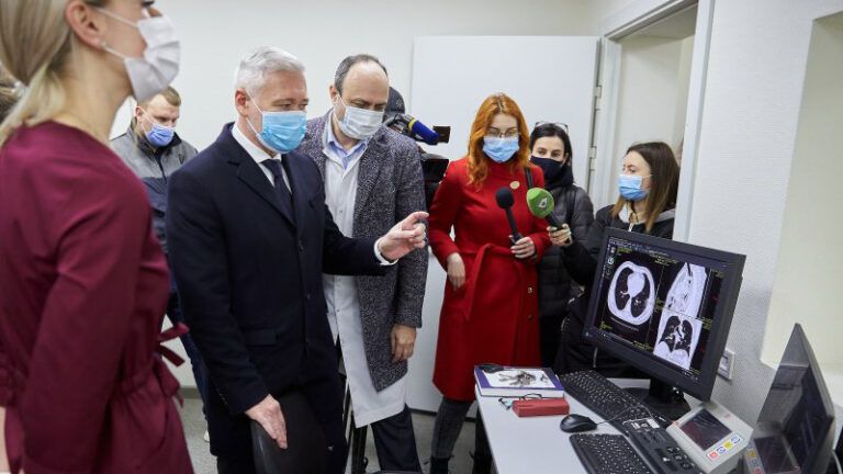 Терехов відкрив ще одне відділення для хворих на коронавірус у Харкові