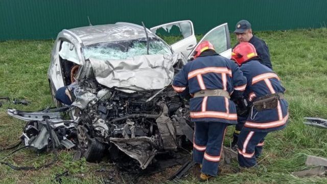 В Ивано-Франковской области столкнулись автомобиль и автобус, погибли люди ДТП _ ГСЧС
