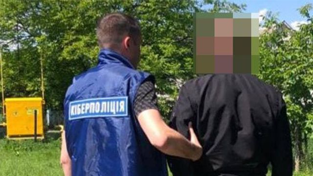 Надсилав фото і шантажував: на Волині затримали інтернет-розбещувача неповнолітніх На Волині затримали інтернет-розбещувача, який шантажував дітей