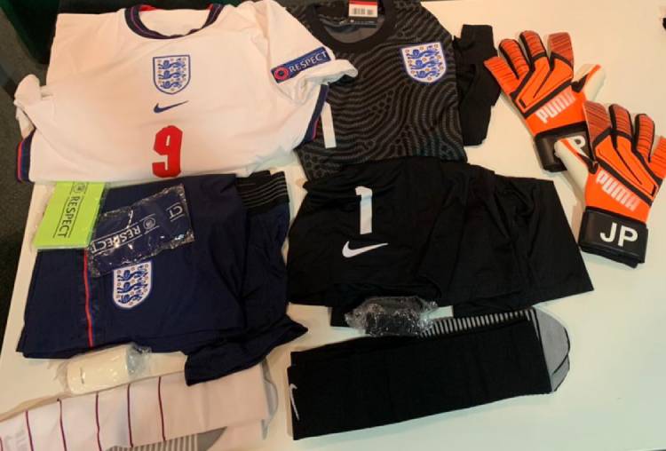 Форма сборной Англии Форма сборной Англии