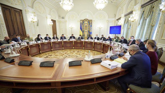 В списке есть россияне: СНБО ввел санкции за незаконное представительство в Крыму рнбо засідання