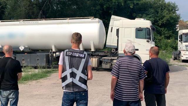 незаконний імпорт авіаційного палива