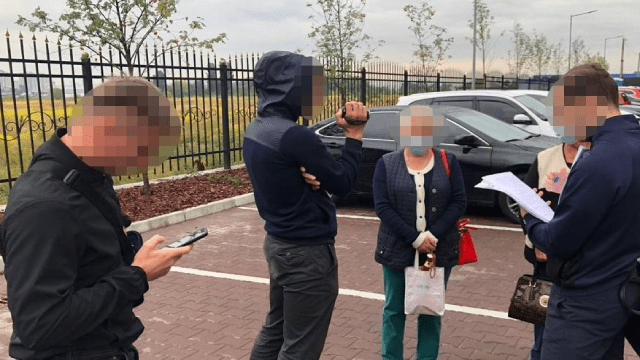 У Києві двоє поліцейських викрали чоловіка і вимагали в нього викуп (ФОТО)