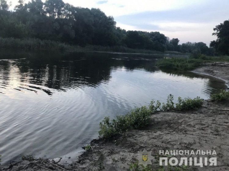 В Харьковской области утонул 4-летний мальчик, которого оставили без присмотра — его мать будут судить В Харьковской области утонул 4-летний мальчик, которого оставили без присмотра — его мать будут судить