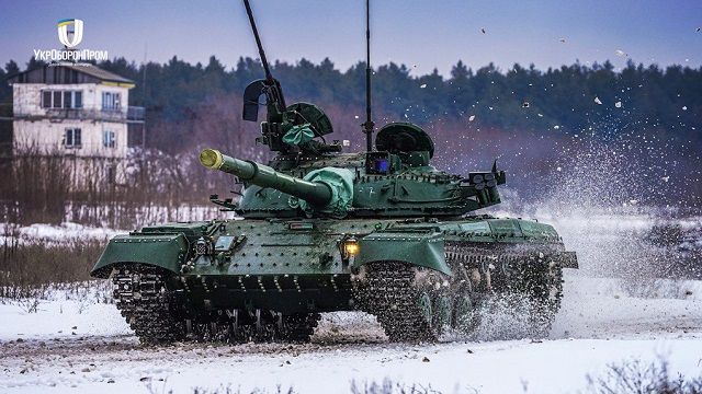 Укроборонпром показав випробування модернізованого танка Т-64БВ Укроборонпром показав випробування танка Т-64БВ