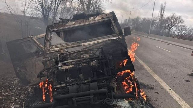 На въезде в Николаев взяли в плен 4 разведчиков РФ, их бронемашина уничтожена – МВД