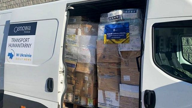 Нужна только декларация: Кабмин упростил прохождение гуманитарной помощи из-за границы