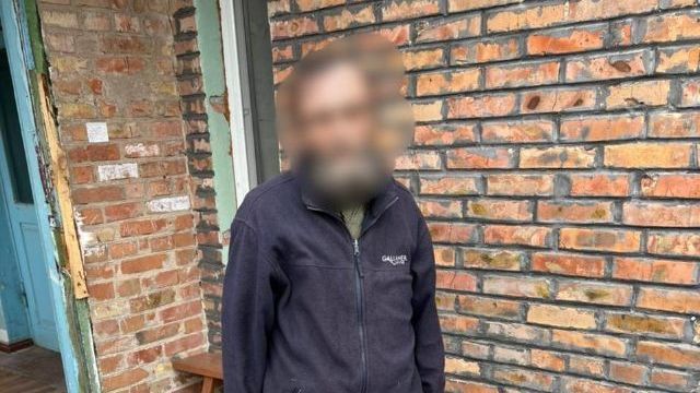 Освятив ворожу техніку і годував військових РФ: жителя Київщини взяли під варту